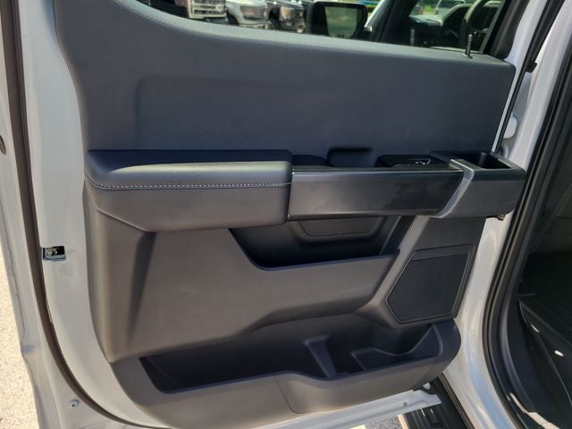 2025 Ford F-150 STX 5.0 V8