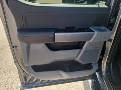 2025 Ford F-150 XLT 5.0 V8