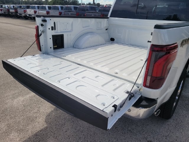 2026 Ford F-150 Lariat 4WD SUPERCREW