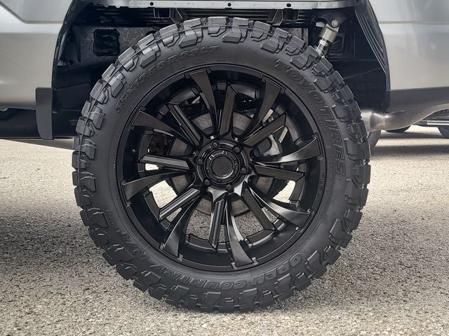2026 Ford F-150 Lariat 4WD SUPERCREW LIFTED WHEELS & TIRES