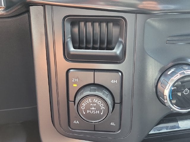 2026 Ford F-150 Lariat 4WD SUPERCREW