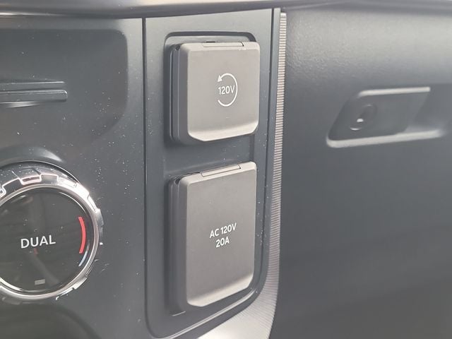 2026 Ford F-150 Platinum 4WD SUPERCREW