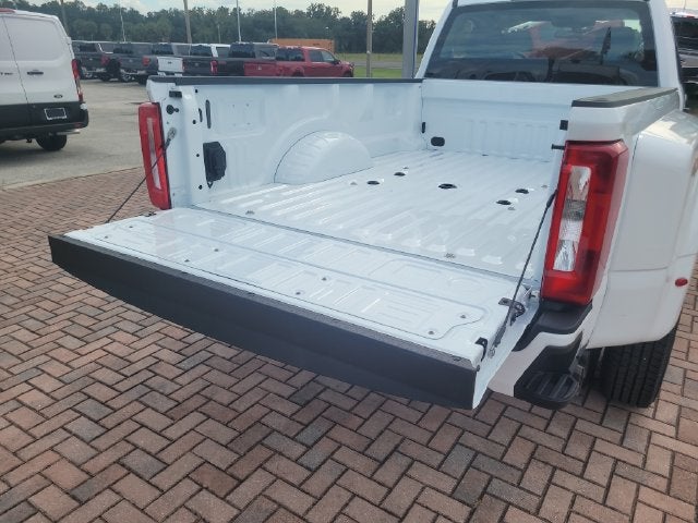 2027 Ford F-350SD XL DRW 4WD REG CAB