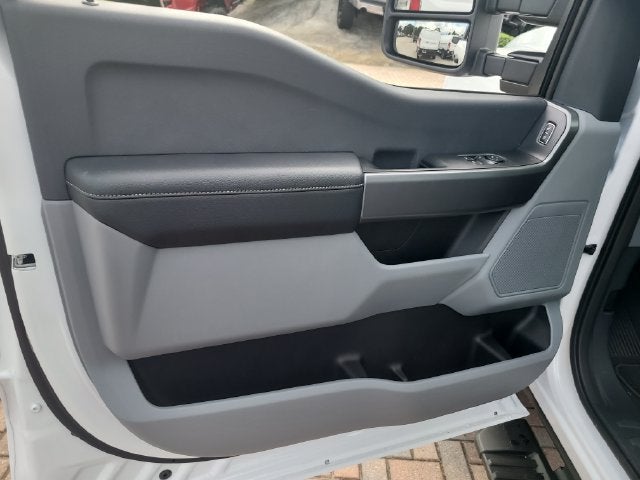 2027 Ford F-350SD XL DRW 4WD REG CAB
