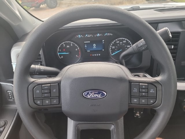 2027 Ford F-350SD XL DRW 4WD REG CAB