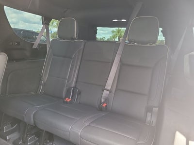 2023 GMC Yukon XL SLT LUXURY PACKAGE