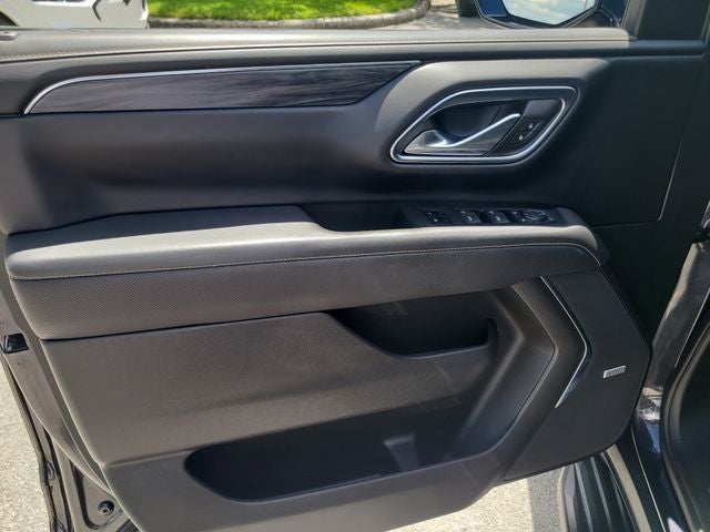 2023 GMC Yukon XL SLT LUXURY PACKAGE
