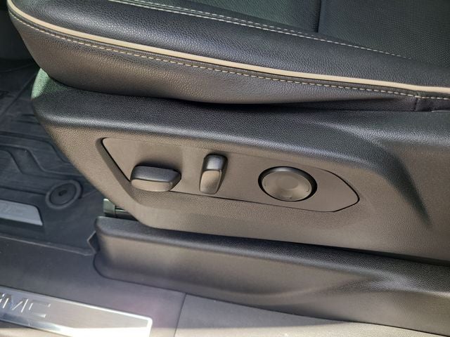 2023 GMC Yukon XL SLT LUXURY PACKAGE