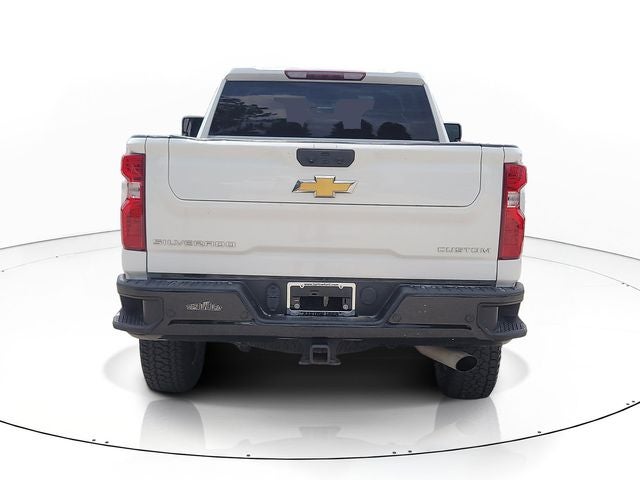 2024 Chevrolet Silverado 2500HD Custom 6.6 V-8