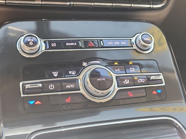 2022 Lincoln Nautilus Standard PREMIUM