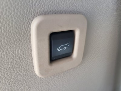 2016 Lincoln Navigator Select