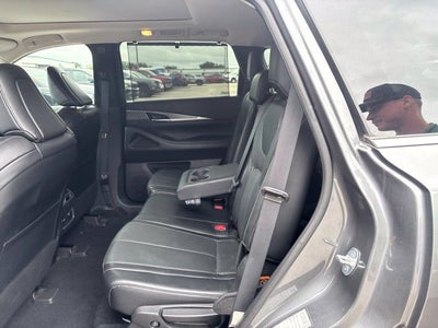2022 INFINITI QX60 LUXE