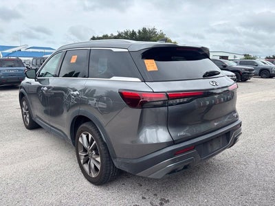 2022 INFINITI QX60 LUXE