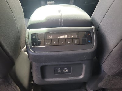 2022 Nissan Pathfinder SV V-6