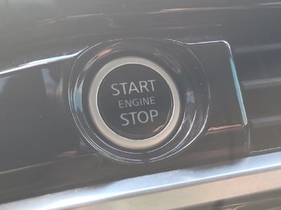 2022 Nissan Pathfinder SV V-6