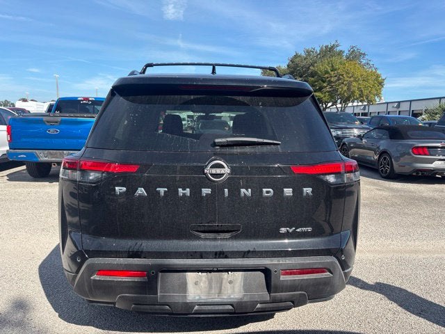 2022 Nissan Pathfinder SV V-6