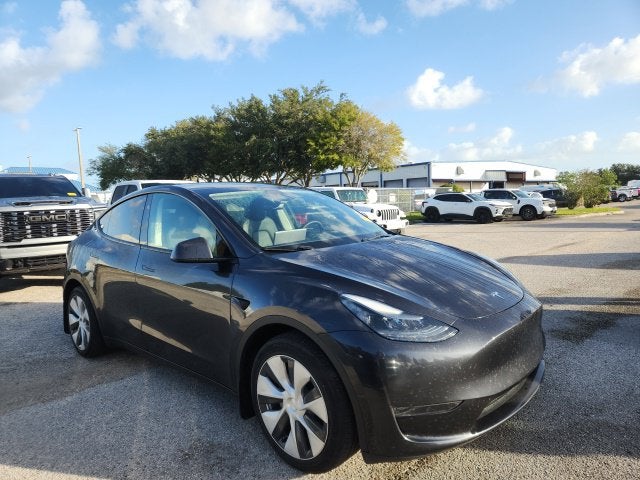 2024 Tesla Model Y Standard Range