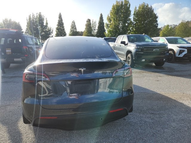 2024 Tesla Model Y Standard Range