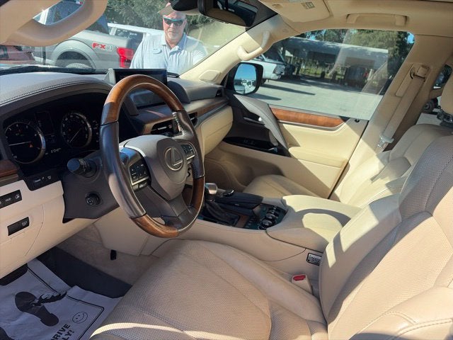 2016 Lexus LX 570