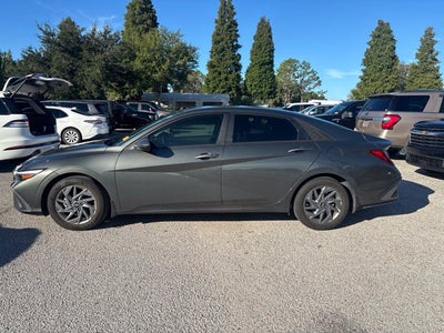 2024 Hyundai Elantra SEL