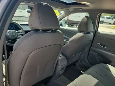 2025 Hyundai Elantra SEL Convenience