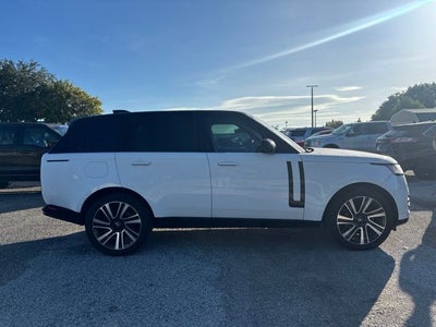 2023 Land Rover Range Rover SE 4.4 V8 TURBO