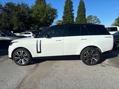 2023 Land Rover Range Rover SE 4.4 V8 TURBO