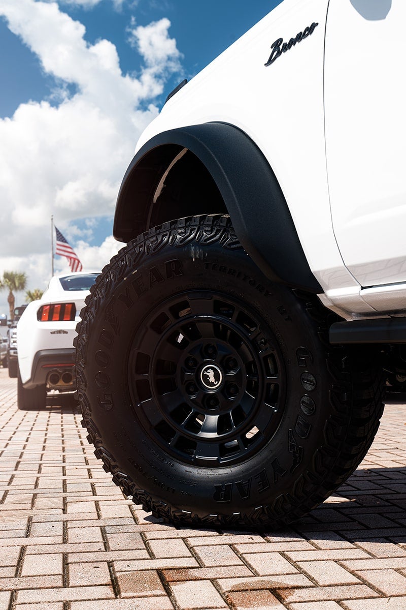 2024 Ford Bronco Black Diamond exterior
