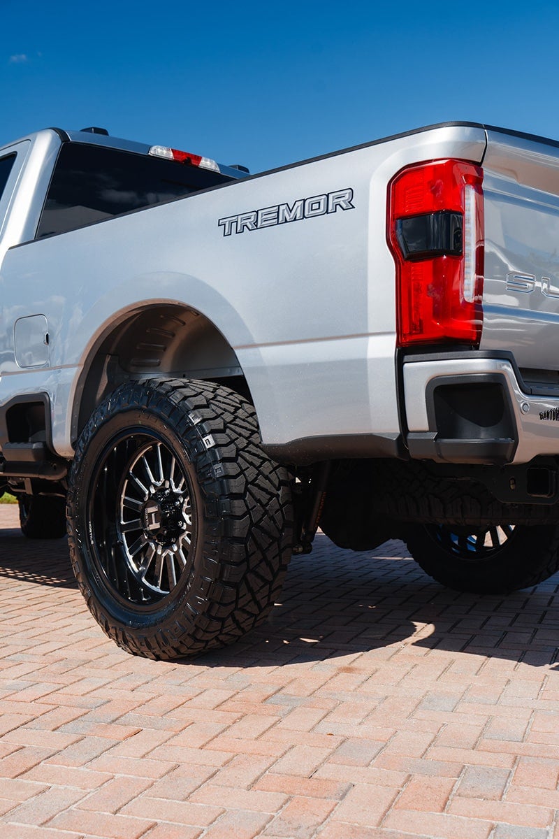 2024 Ford F-350 Lift exterior