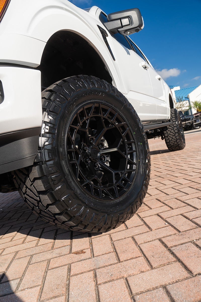 2024 Ford White F-150 Lift