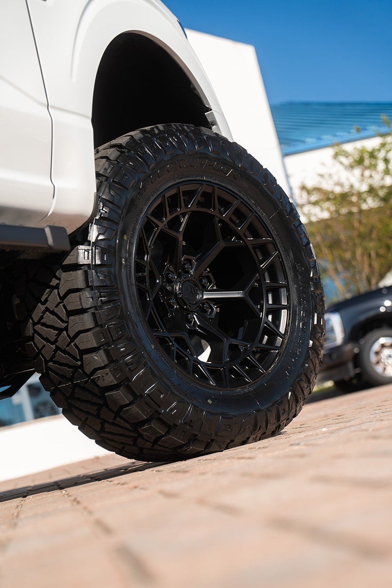 2024 Ford White F-150 Lift